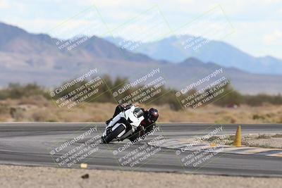 media/Nov-16-2025-Race Pace (Sun) [[8c5fa54630]]/Non Verified Riders (1st 20 Minutes)/5-Turn 15 (110pm)/